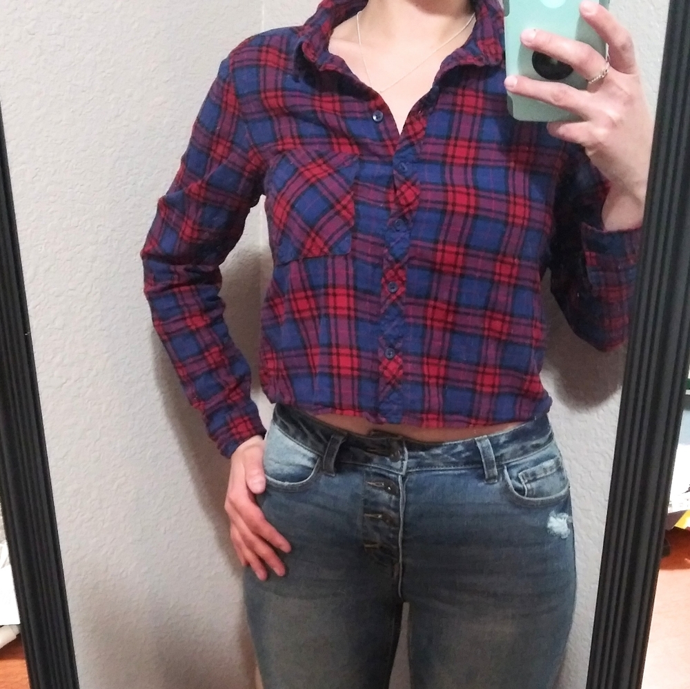 💥3/$15 Sale!💥Flannel Crop Top